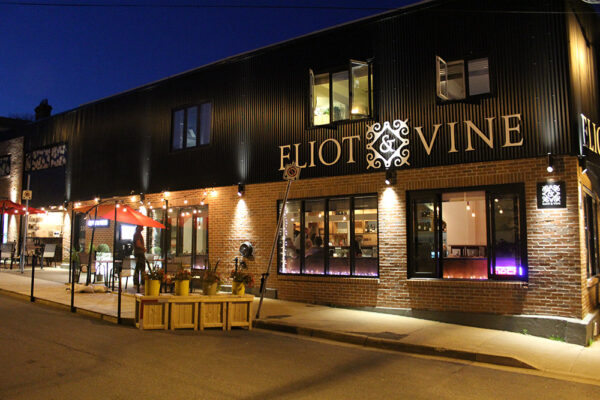 Eliot-and-Vine-at-night